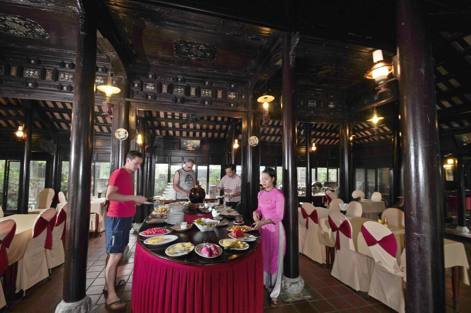 Thanh Noi Hotel Хюэ Экстерьер фото