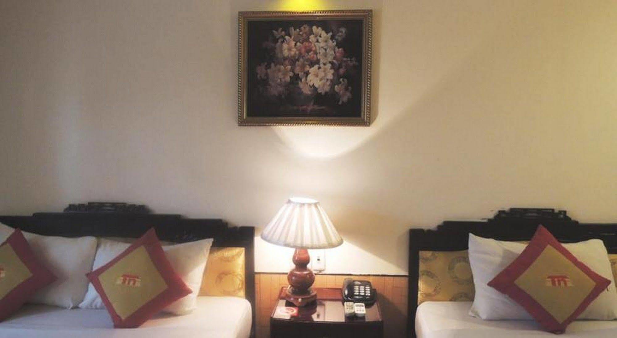 Thanh Noi Hotel Хюэ Экстерьер фото