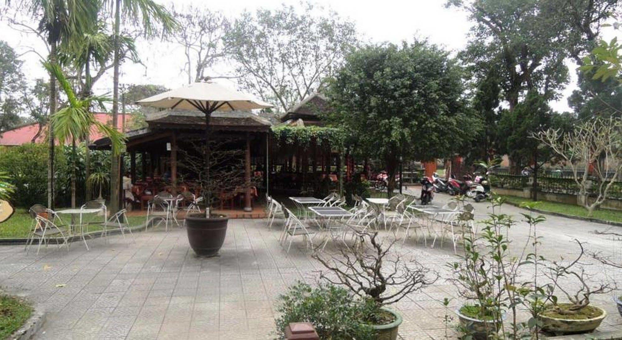 Thanh Noi Hotel Хюэ Экстерьер фото