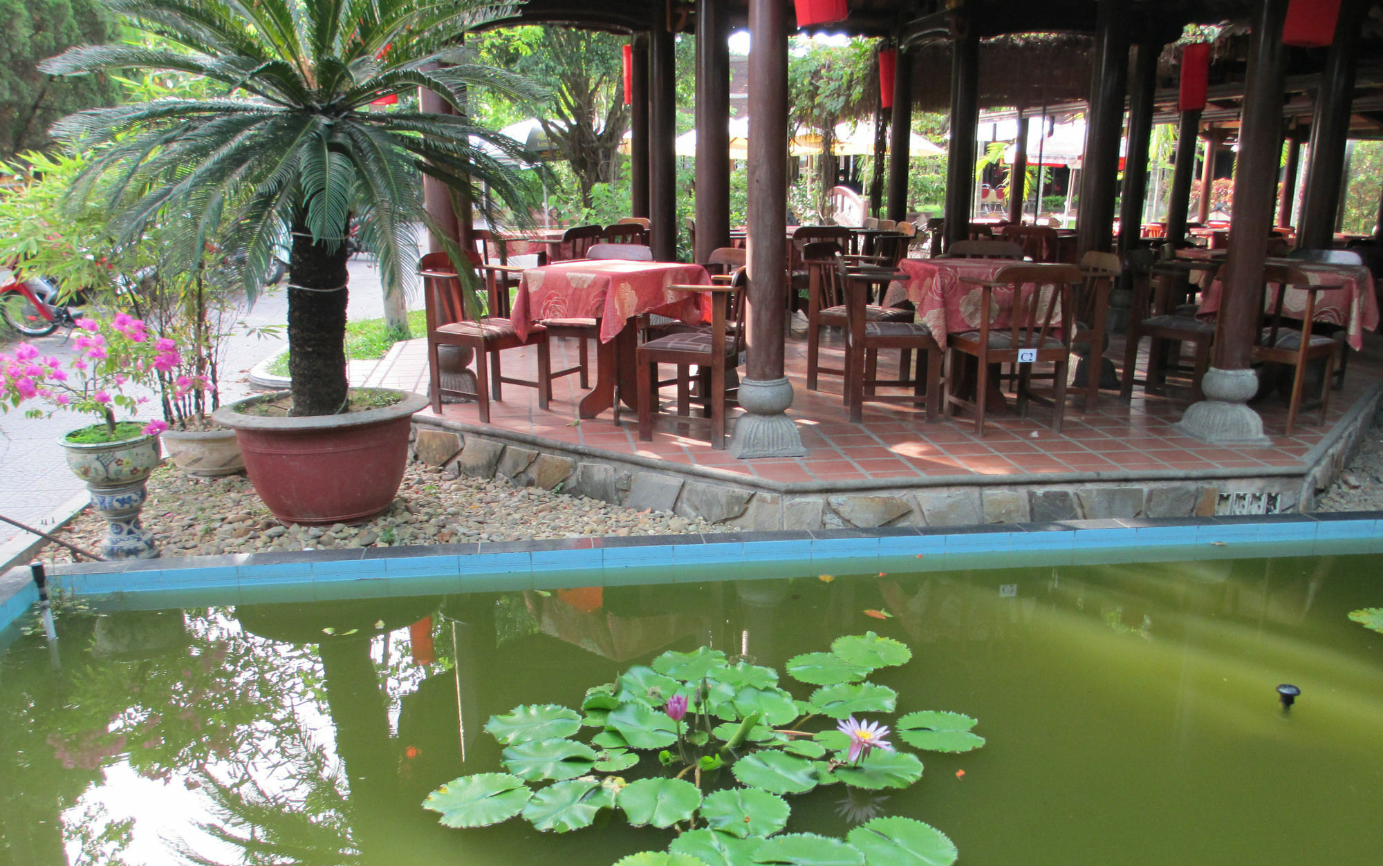 Thanh Noi Hotel Хюэ Экстерьер фото